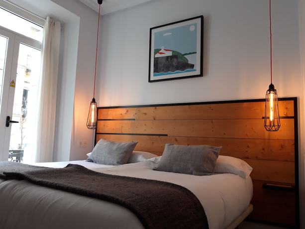Imagen de la habitación del Pensión La Perla, San Sebastián. Foto 16