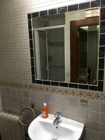 Imagen de la habitación del Pensión La Redonda, Logroño. Foto 2