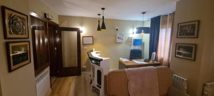 Imagen de los interiores del Pensión La casa de la abuela, Nar&oacute;n. Foto 6