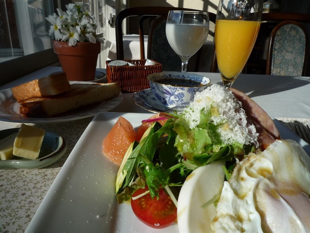 Imagen del bar/restaurante del Pensión Leblanc Pension Utano. Foto 4