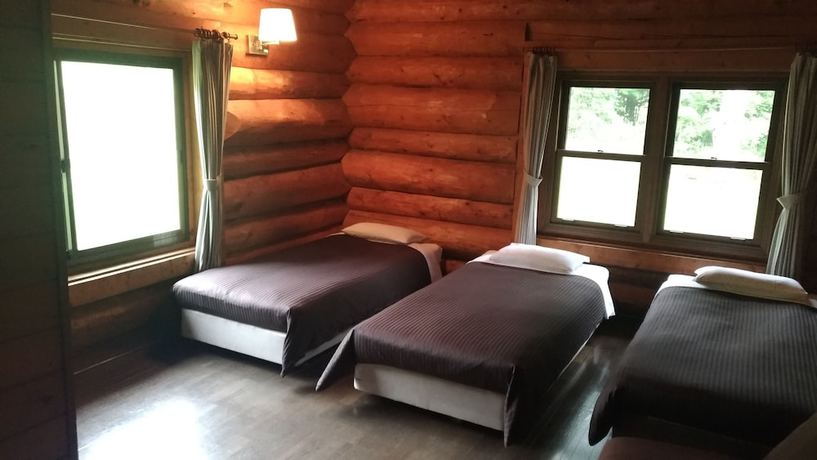 Imagen de los interiores del Pensión Log Cabin Rental and Finland Sauna Step House. Foto 19
