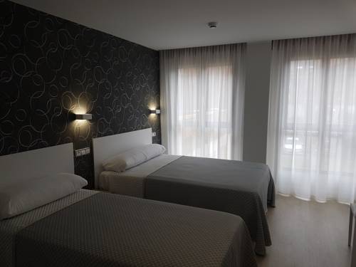 Imagen de la habitación del Pensión Los Rosales, Cabárceno. Foto 4