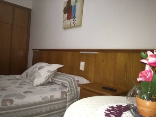 Imagen de la habitación del Pensión Los Trillizos. Foto 6