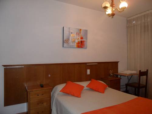 Imagen de la habitación del Pensión Los Trillizos. Foto 12