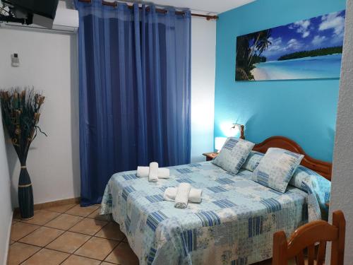 Imagen de la habitación del Pensión Los Verdiales. Foto 2