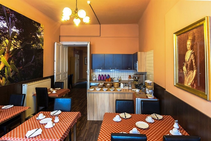 Imagen del bar/restaurante del Pensión Madara. Foto 3