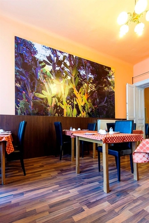 Imagen de los interiores del Pensión Madara. Foto 8