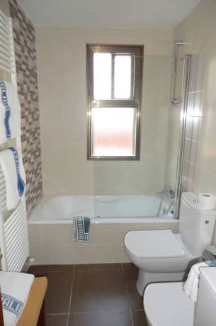 Imagen de la habitación del Pensión Malida. Foto 10