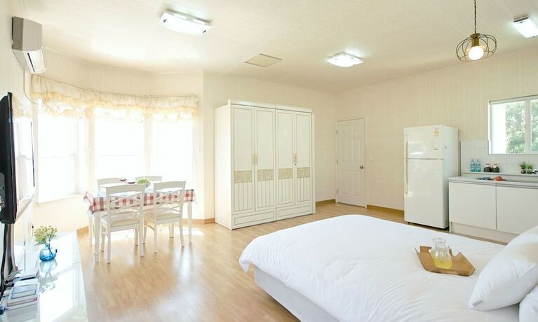 Imagen de la habitación del Pensión Manoa. Foto 40