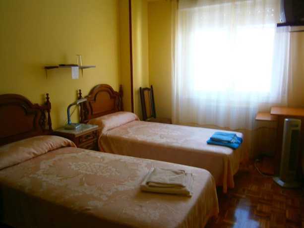 Imagen de la habitación del Pensión Mari Asun. Foto 5