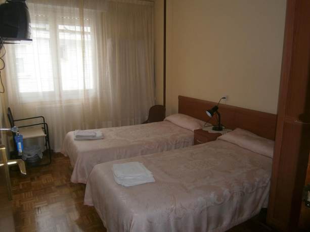 Imagen de la habitación del Pensión Mari Asun. Foto 20