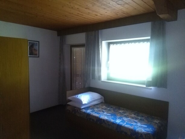 Imagen de la habitación del Pensión Marianne, Meransen - Maranza. Foto 14