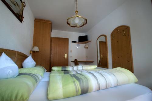 Imagen de la habitación del Pensión Mirandola, Sor&aacute;. Foto 6