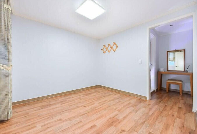 Imagen de la habitación del Pensión Muju. Foto 17