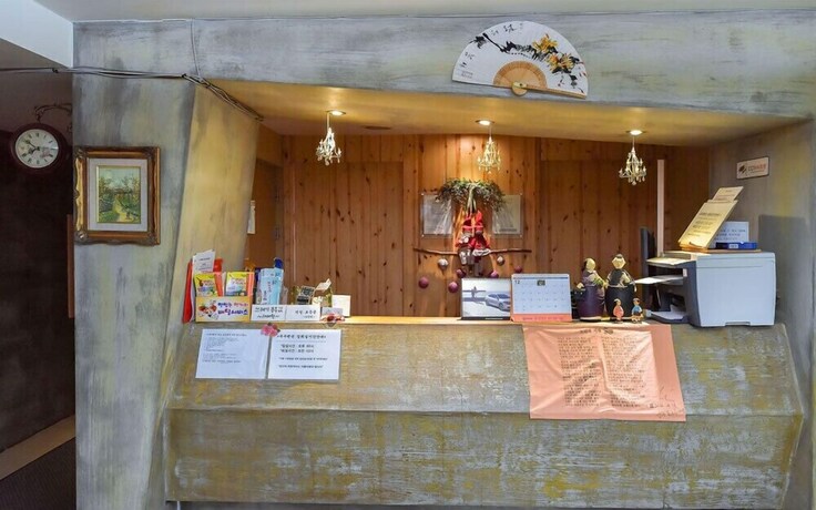 Imagen de los interiores del Pensión Muju. Foto 20