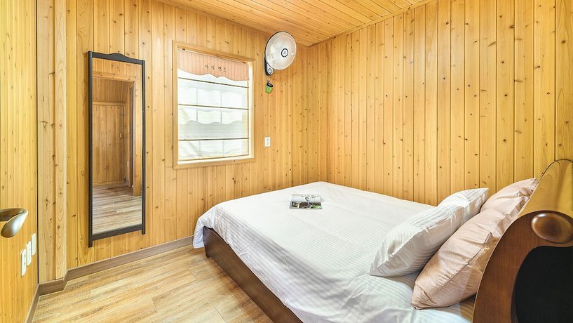 Imagen de la habitación del Pensión Muju Island. Foto 10