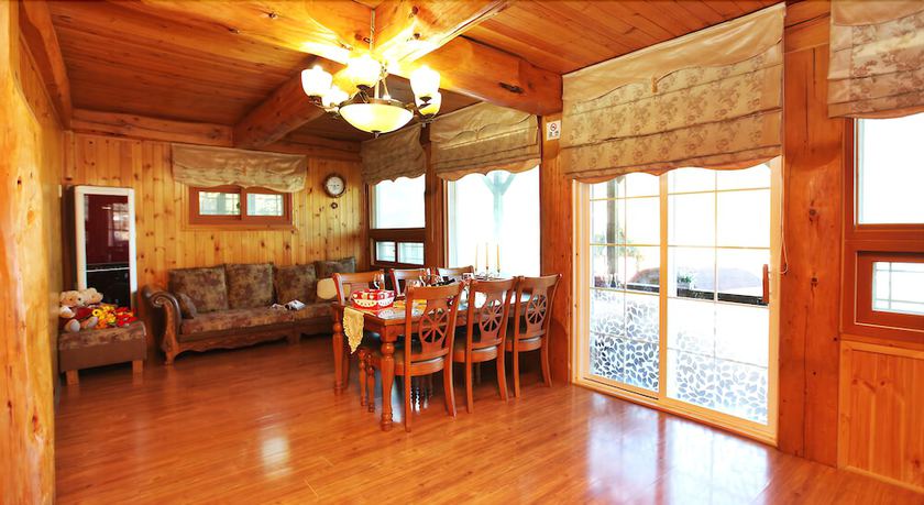 Imagen de la habitación del Pensión Muju Naos. Foto 12