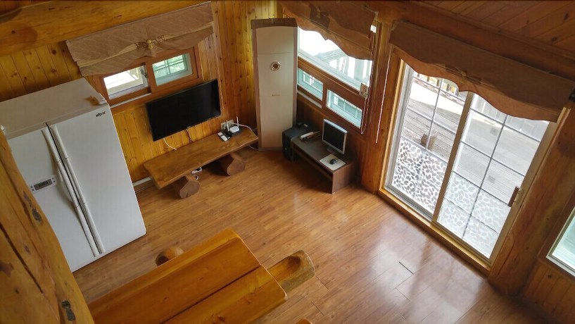 Imagen de la habitación del Pensión Muju Naos. Foto 13