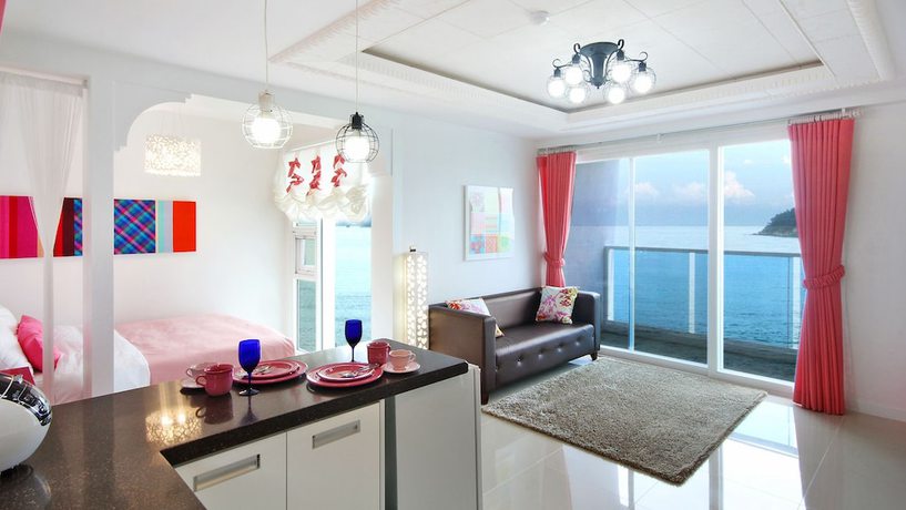 Imagen de la habitación del Pensión Namhae Blue and White. Foto 14