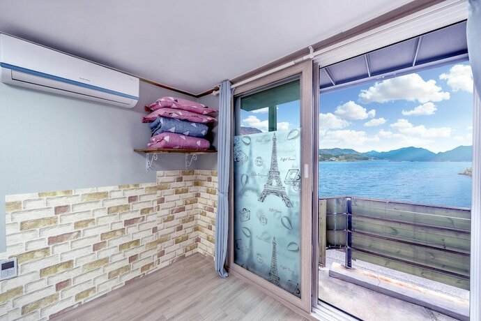 Imagen de la habitación del Pensión Namhae Dalddenuenbada. Foto 14