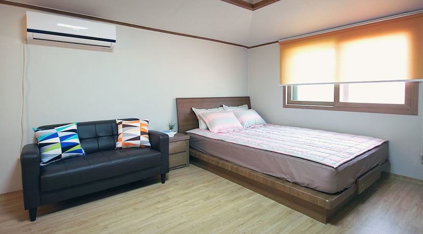 Imagen de la habitación del Pensión Namhae Gagopa. Foto 17
