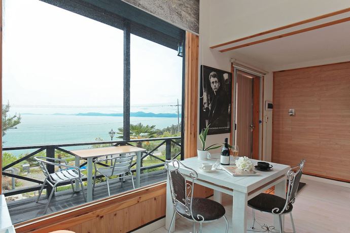 Imagen de la habitación del Pensión Namhae Lumiere. Foto 2