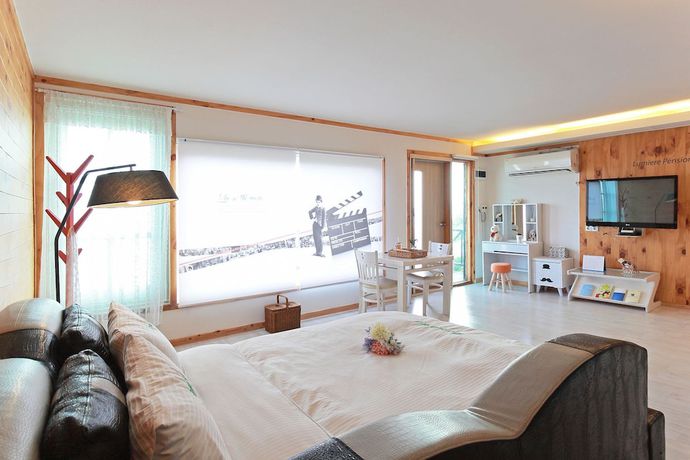 Imagen de la habitación del Pensión Namhae Lumiere. Foto 15