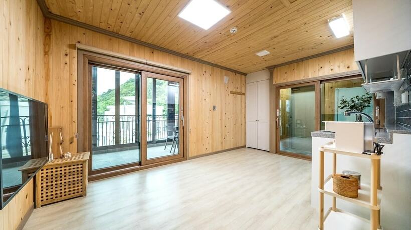 Imagen de la habitación del Pensión Namhae Yanghwa Seaside. Foto 11