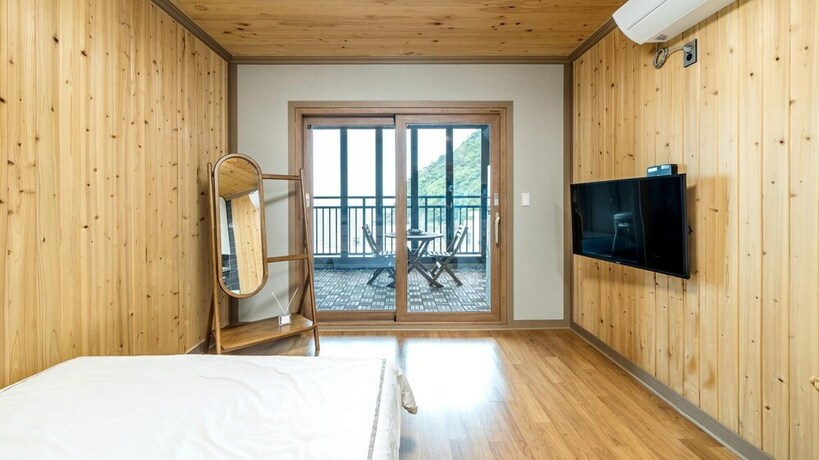Imagen de la habitación del Pensión Namhae Yanghwa Seaside. Foto 17