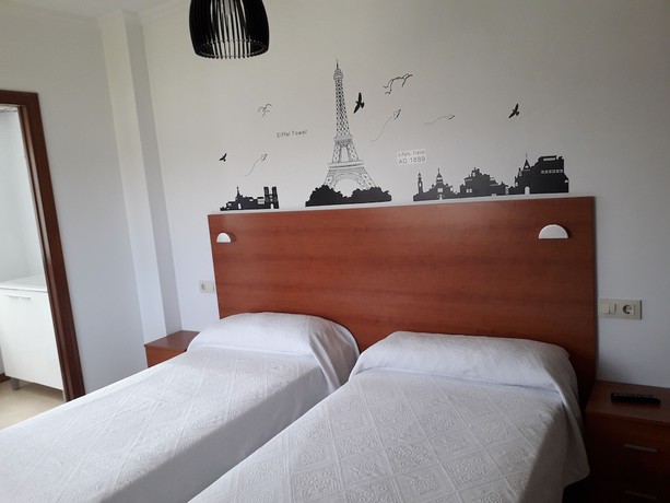 Imagen de la habitación del Pensión Nigr&aacute;n. Foto 17