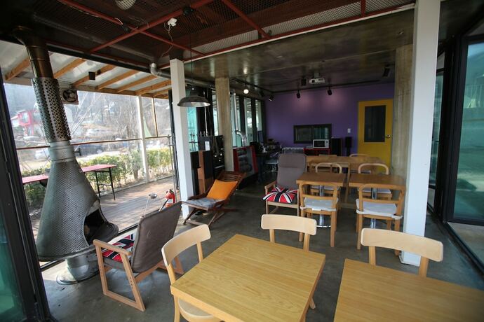 Imagen del bar/restaurante del Pensión Noilriver. Foto 11