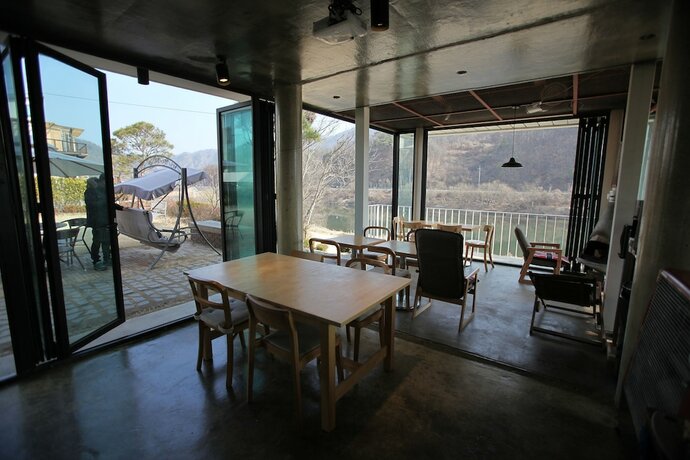 Imagen general del Pensión Noilriver. Foto 3