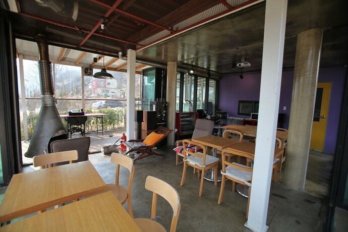 Imagen de los interiores del Pensión Noilriver. Foto 37