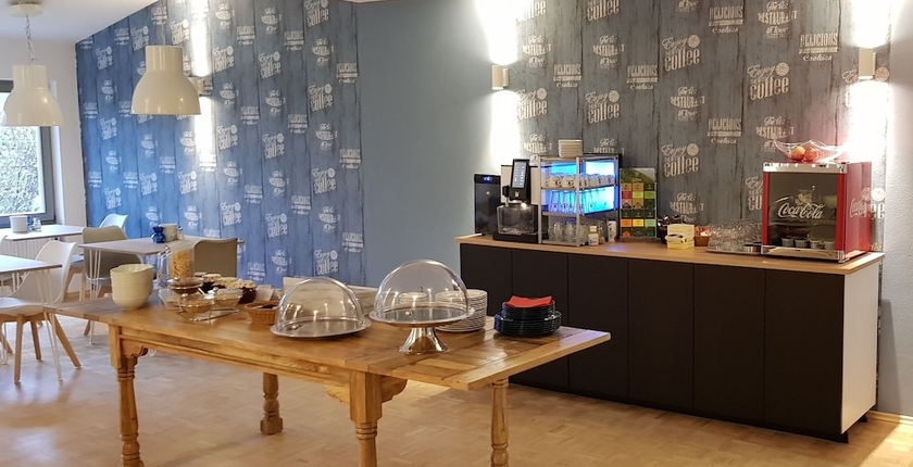 Imagen del bar/restaurante del Pensión Novitel Pliening. Foto 4