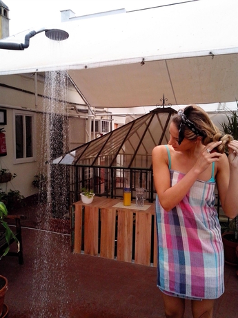 Imagen de los exteriores del Pensión Nuevo Suizo. Foto 11