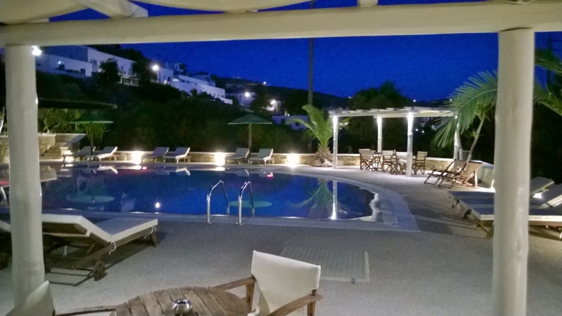 Imagen de la piscina del Pensión Olga's. Foto 16