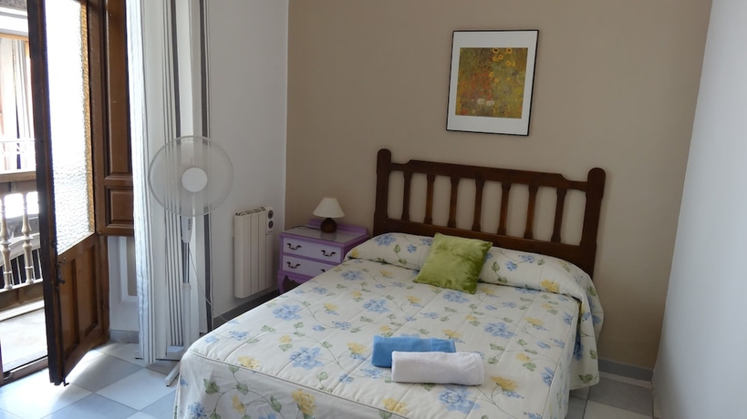 Imagen de la habitación del Pensión Olympia, Granada. Foto 9