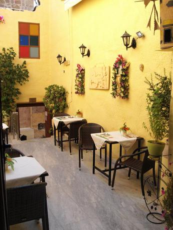 Imagen del bar/restaurante del Pensión Olympos, Rodas. Foto 2