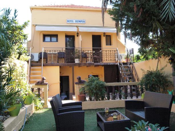 Imagen de los exteriores del Pensión Olympos, Rodas. Foto 11