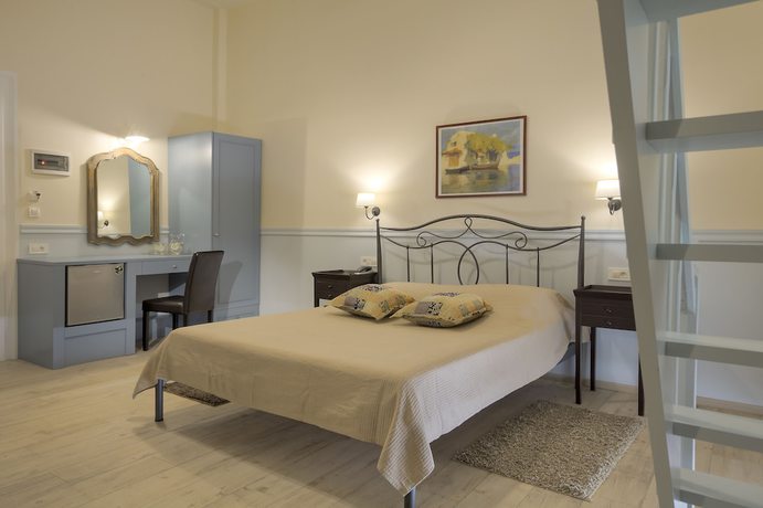 Imagen de la habitación del Pensión Omorfi Poli. Foto 6