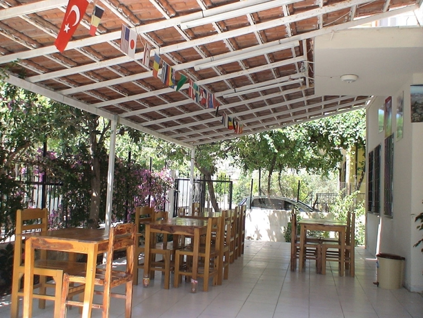 Imagen del bar/restaurante del Pensión Onur Pension. Foto 6