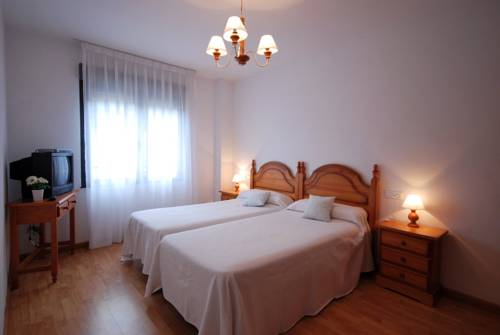 Imagen de la habitación del Pensión Paseo Real. Foto 3