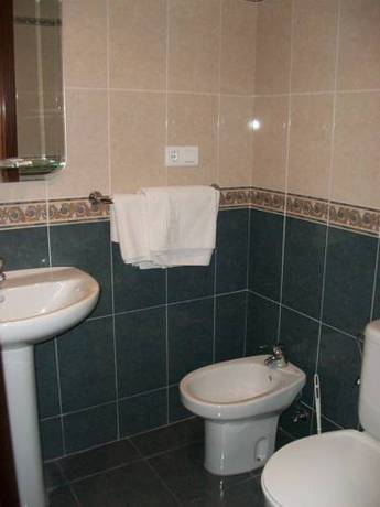 Imagen de la habitación del Pensión Paseo Real. Foto 12