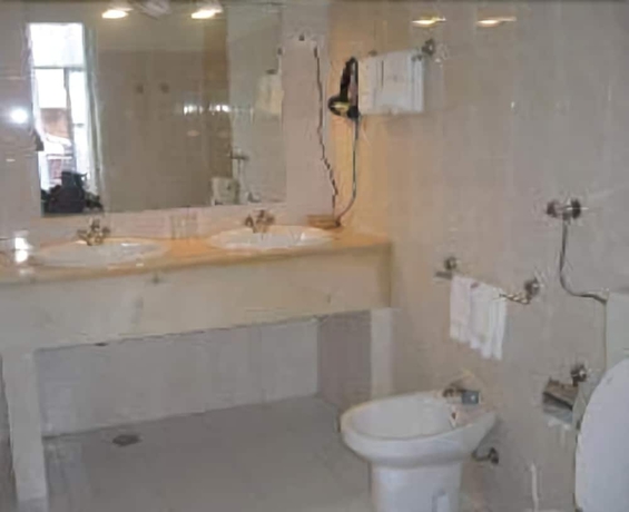 Imagen de la habitación del Pensión Pensao Flor Da Baixa. Foto 16