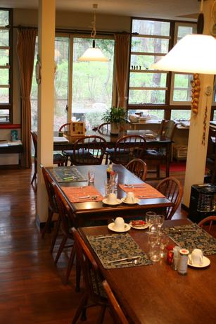 Imagen del bar/restaurante del Pensión Pension Maple Leaf. Foto 3