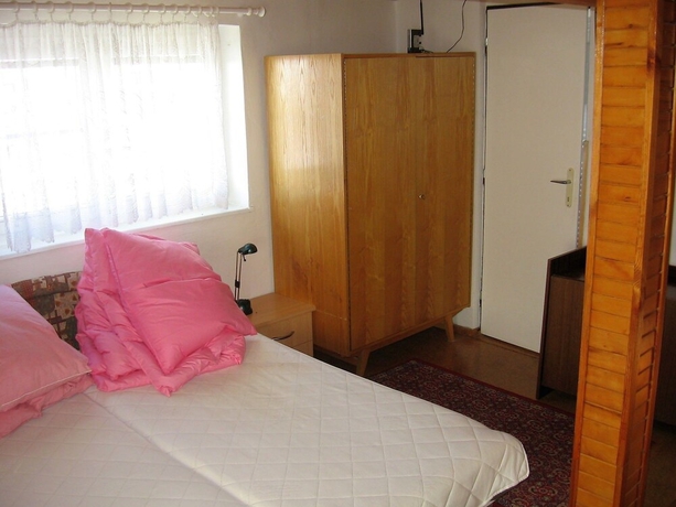 Imagen de la habitación del Pensión Penzi&oacute;n Z&aacute;vada. Foto 12