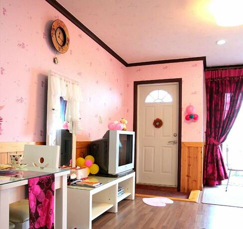 Imagen de la habitación del Pensión Petit Maison. Foto 15