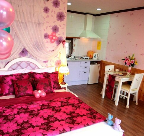 Imagen de la habitación del Pensión Petit Maison. Foto 36