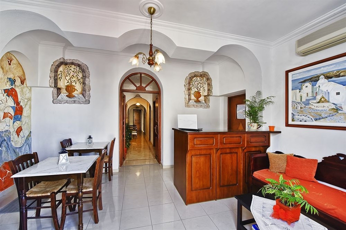 Imagen de los interiores del Pensión Petros Villa. Foto 14