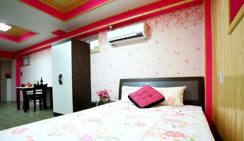 Imagen general del Pensión Pinky Marine. Foto 5